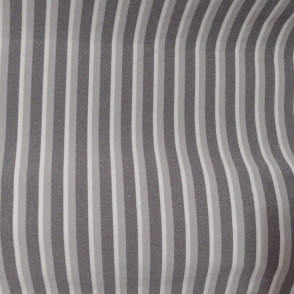 Peter Millar 1/4 zip - Picture 2 of 3